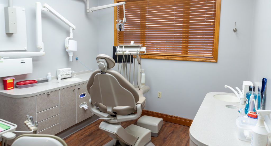 Advanced prosthodontic care at Knoxville Prosthodontics in Knoxville, TN, including services like dental implants, smile makeovers, and personalized treatments in a welcoming and modern office environment.